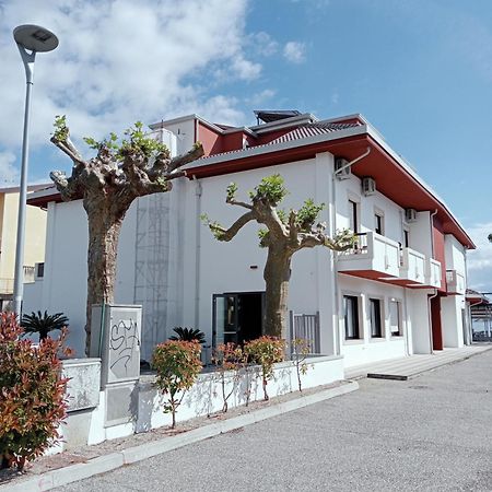 Bellerive Ristorante Albergo มาแนร์บา เดล การ์ดา ภายนอก รูปภาพ