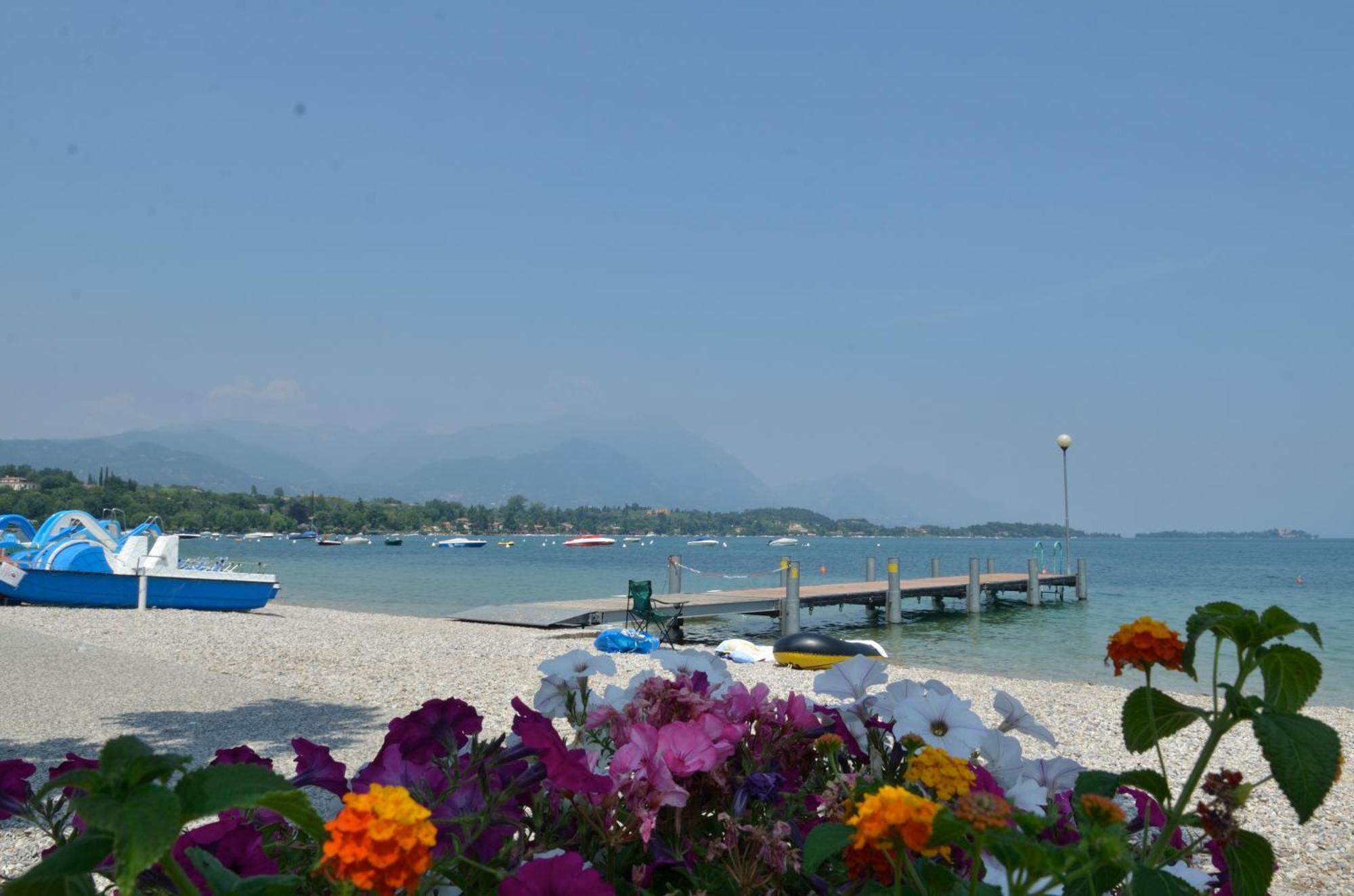 Bellerive Ristorante Albergo มาแนร์บา เดล การ์ดา ภายนอก รูปภาพ