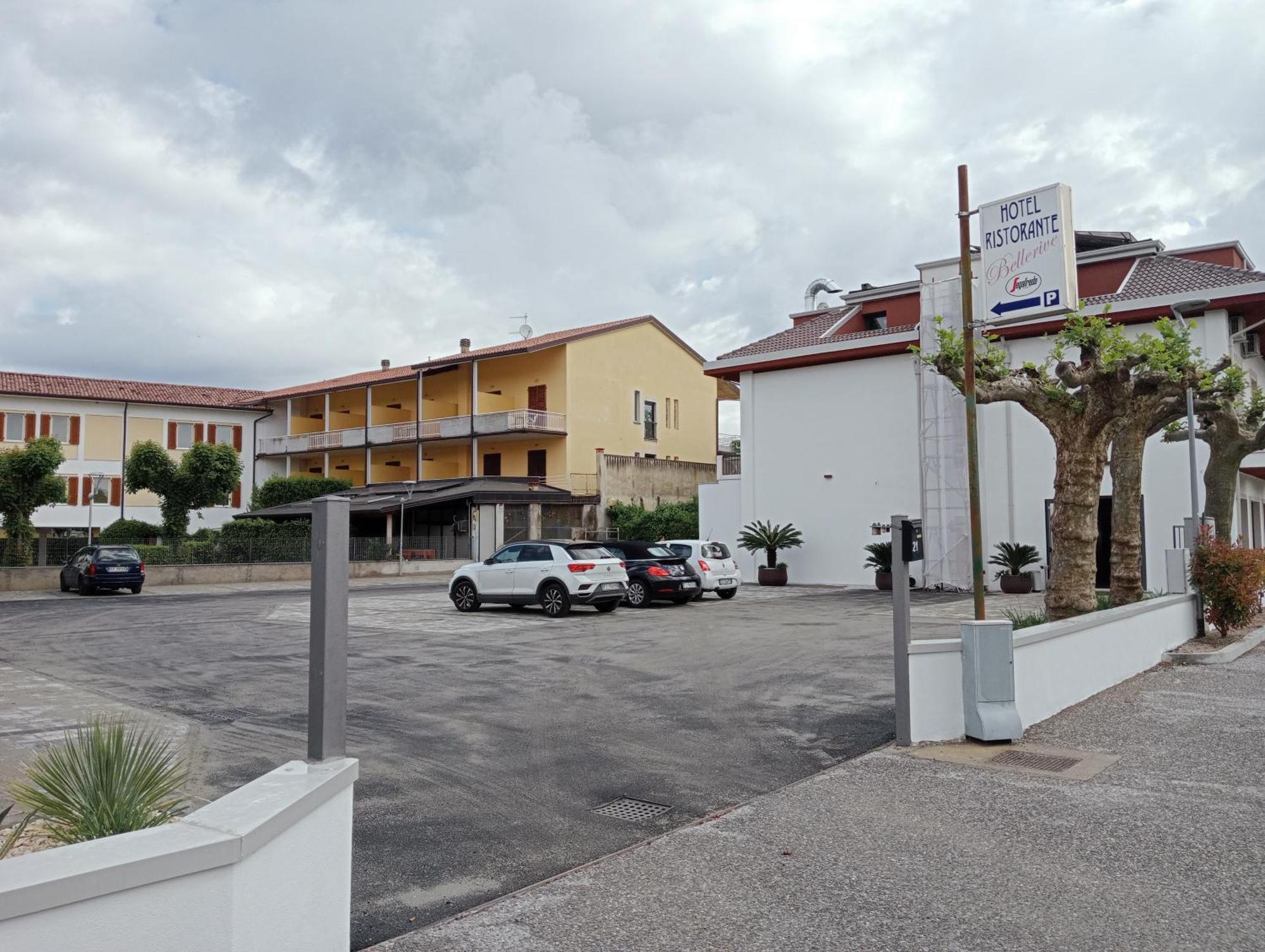 Bellerive Ristorante Albergo มาแนร์บา เดล การ์ดา ภายนอก รูปภาพ