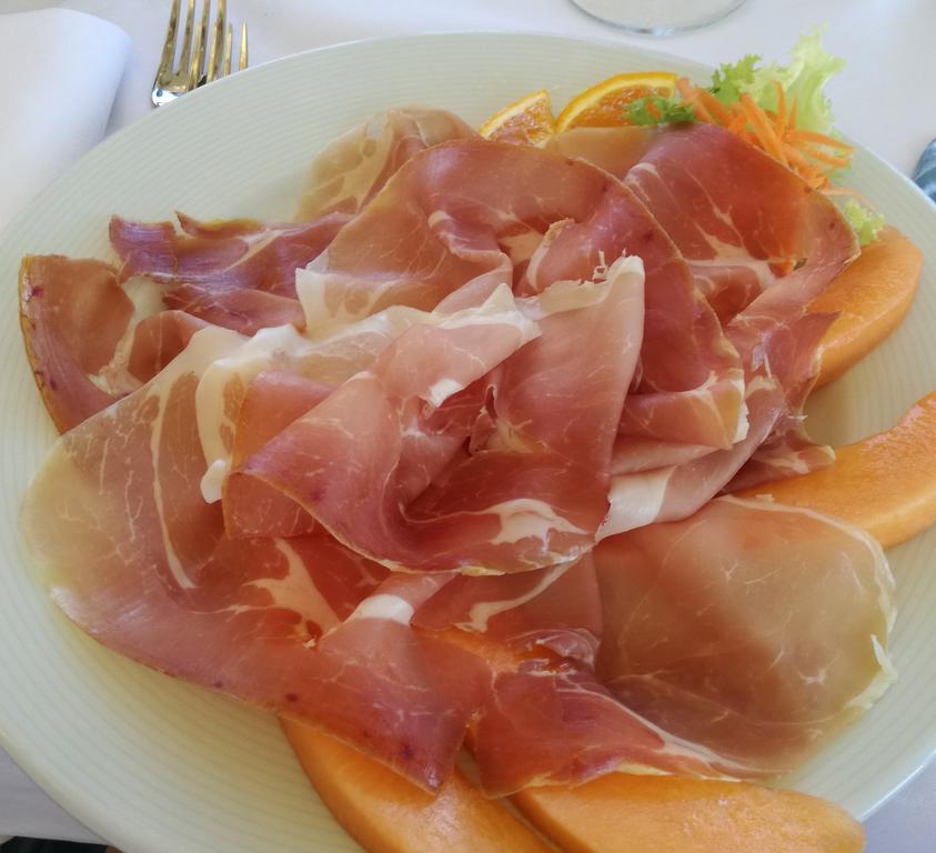 Bellerive Ristorante Albergo มาแนร์บา เดล การ์ดา ภายนอก รูปภาพ