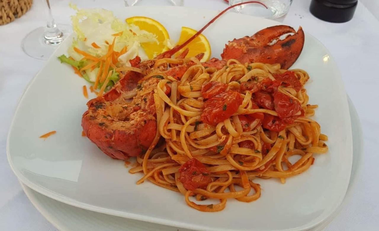Bellerive Ristorante Albergo มาแนร์บา เดล การ์ดา ภายนอก รูปภาพ